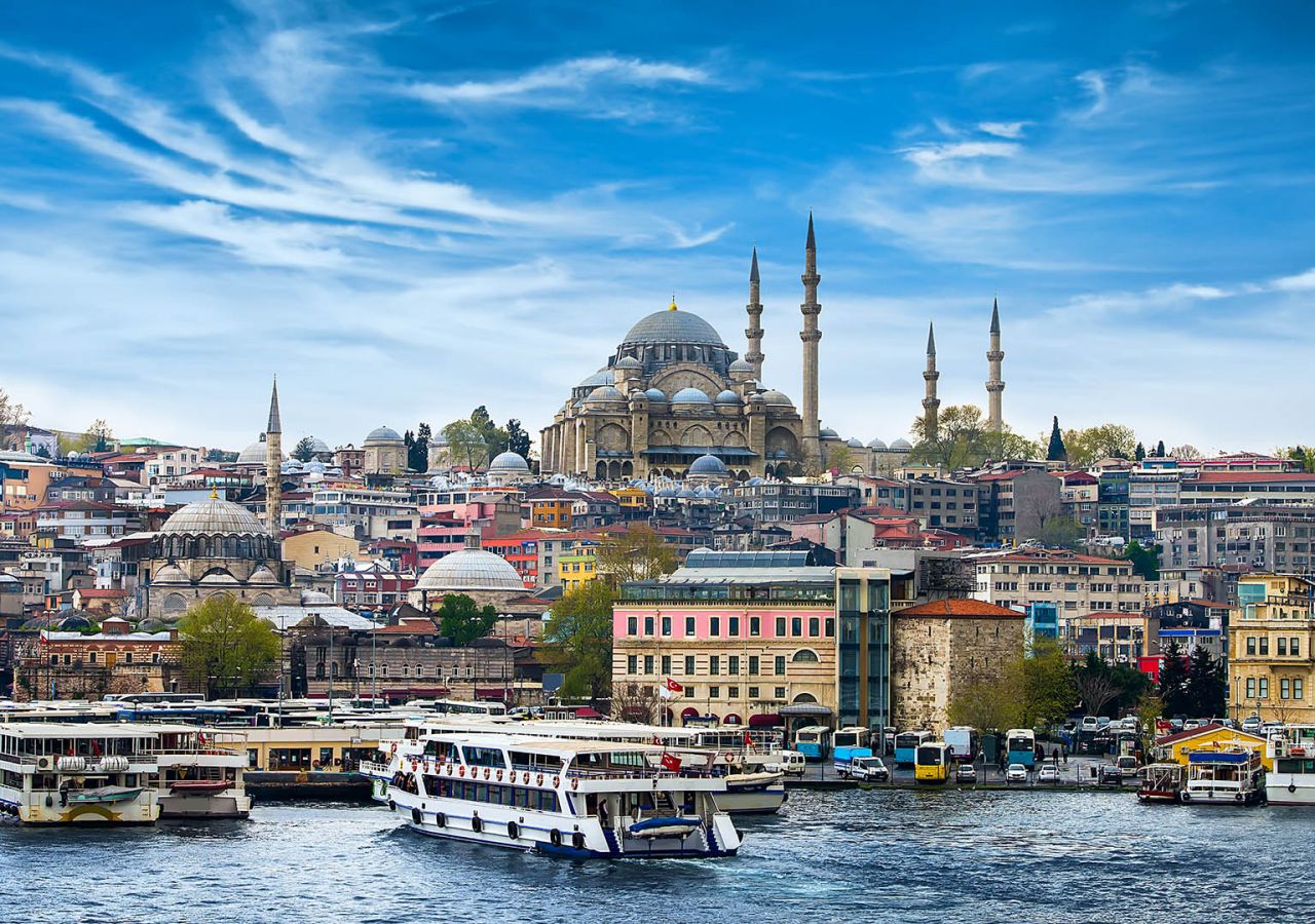Istanbul Bosphorus Cruise 90-Minute Roundtrip with Audio Tour