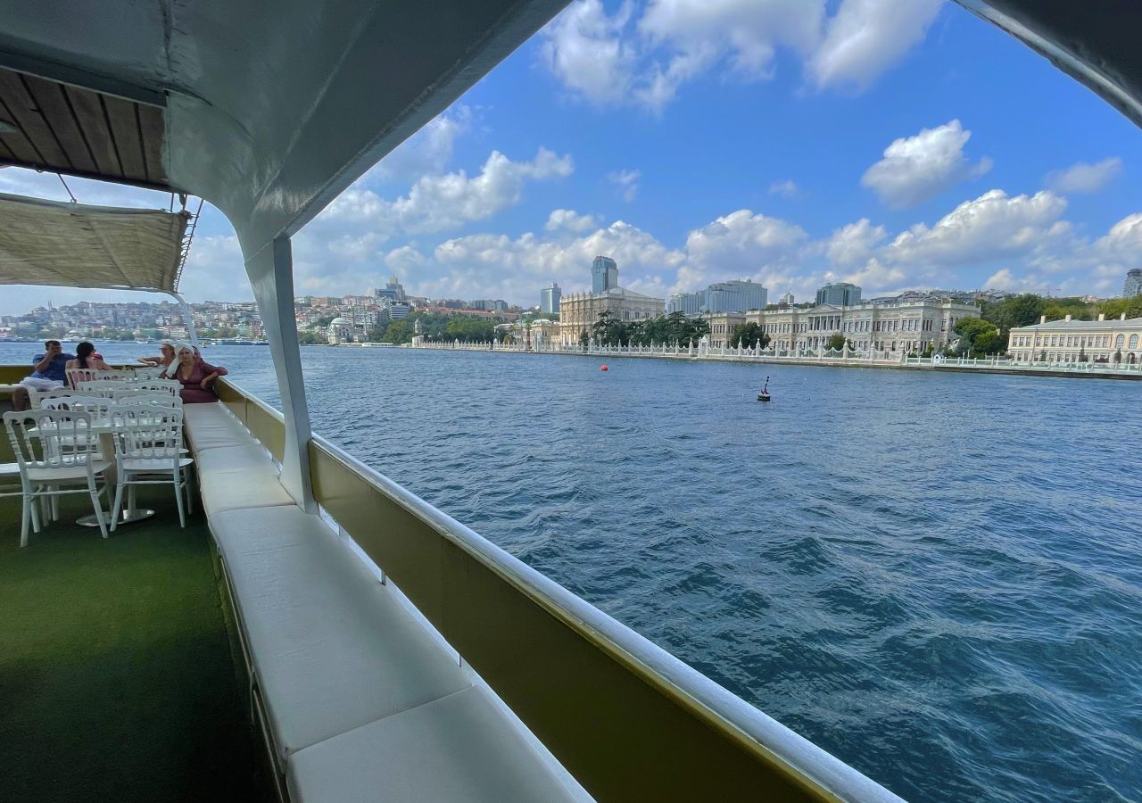 Istanbul Bosphorus Cruise Tour & Golden Horn for 2 Hours with Audio Guide